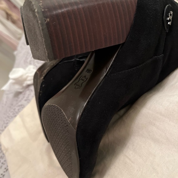 Tory Burch Fulton black suede ankle boots booties size 8 - Picture 9 of 13